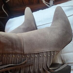 Elegant Brown Suede Fringe Heeled Boots